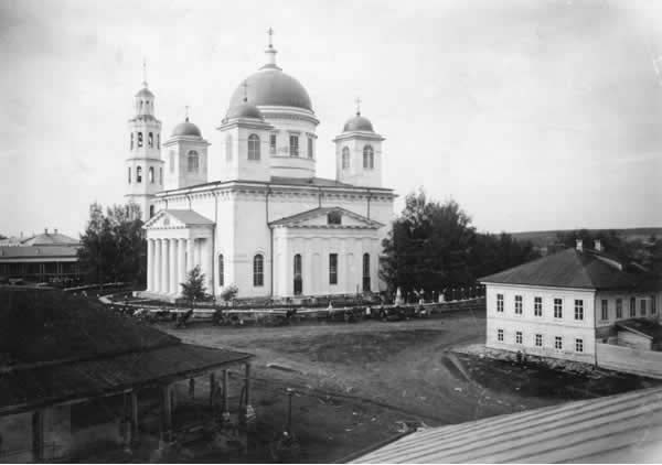 Троицкий собор в Кукарке. Фото 1910 года (разрушен в 1935 г.)..